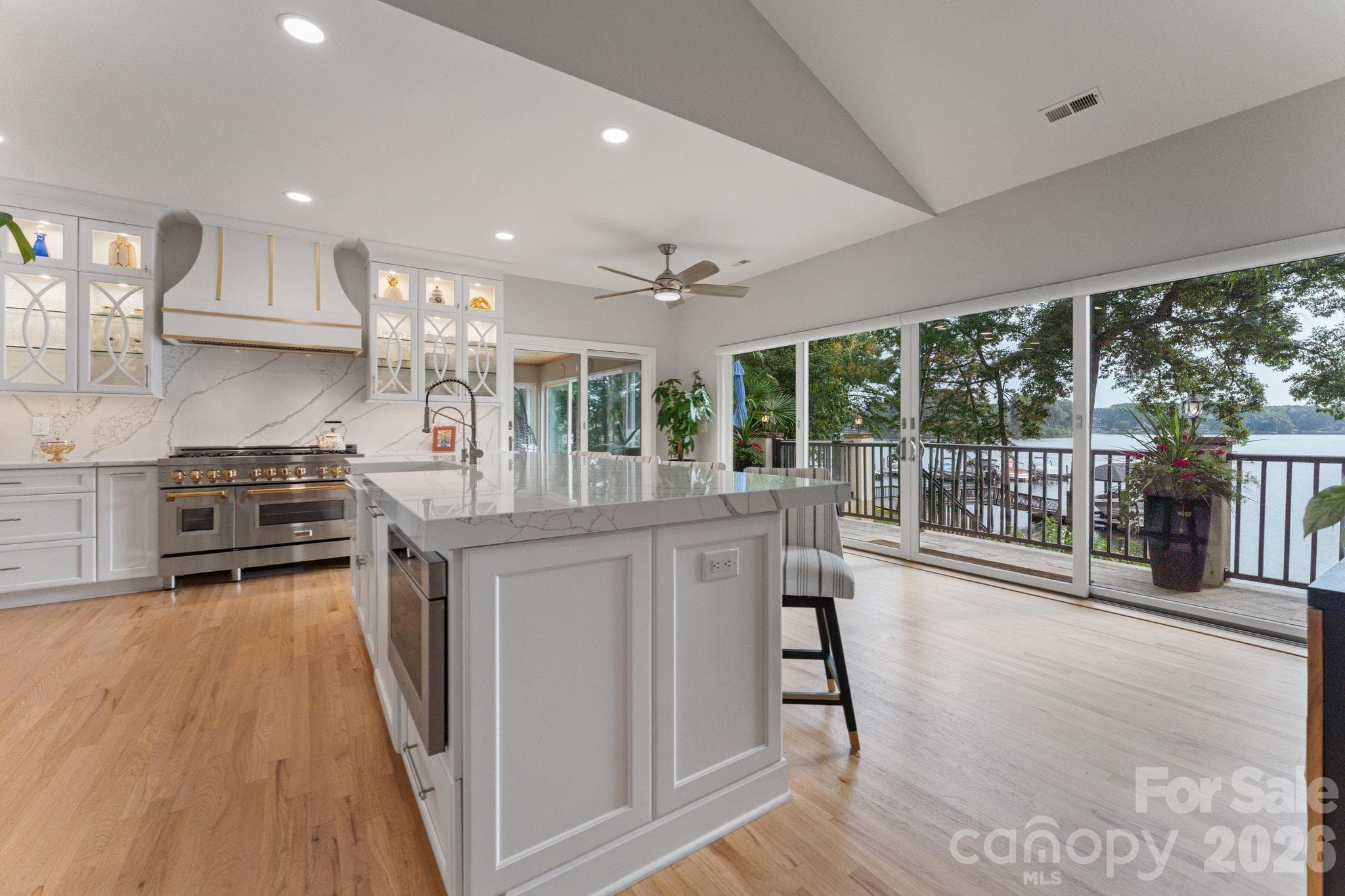 Single Family Residence at 172 Mariner Pointe Lane, Mooresville, photo 12 of 48