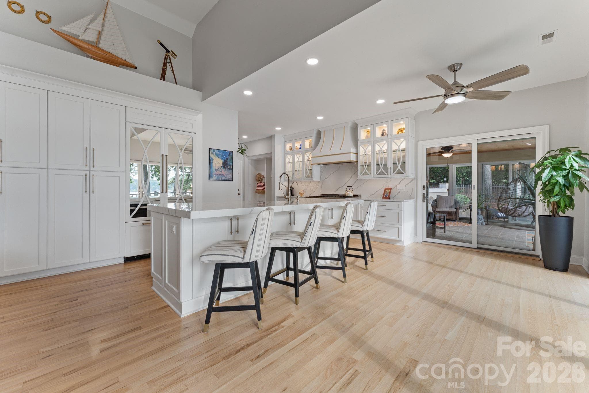 Single Family Residence at 172 Mariner Pointe Lane, Mooresville, photo 14 of 48