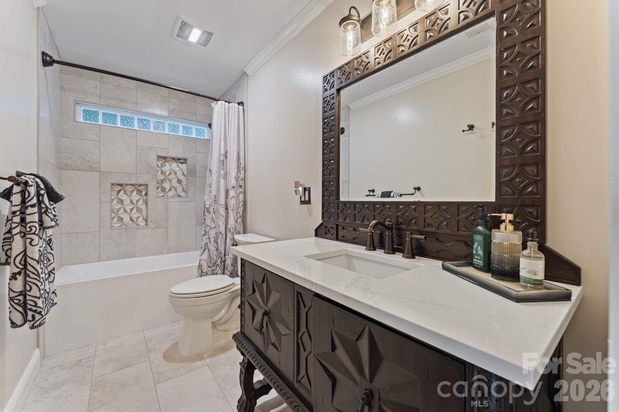 Single Family Residence at 172 Mariner Pointe Lane, Mooresville, photo 27 of 48