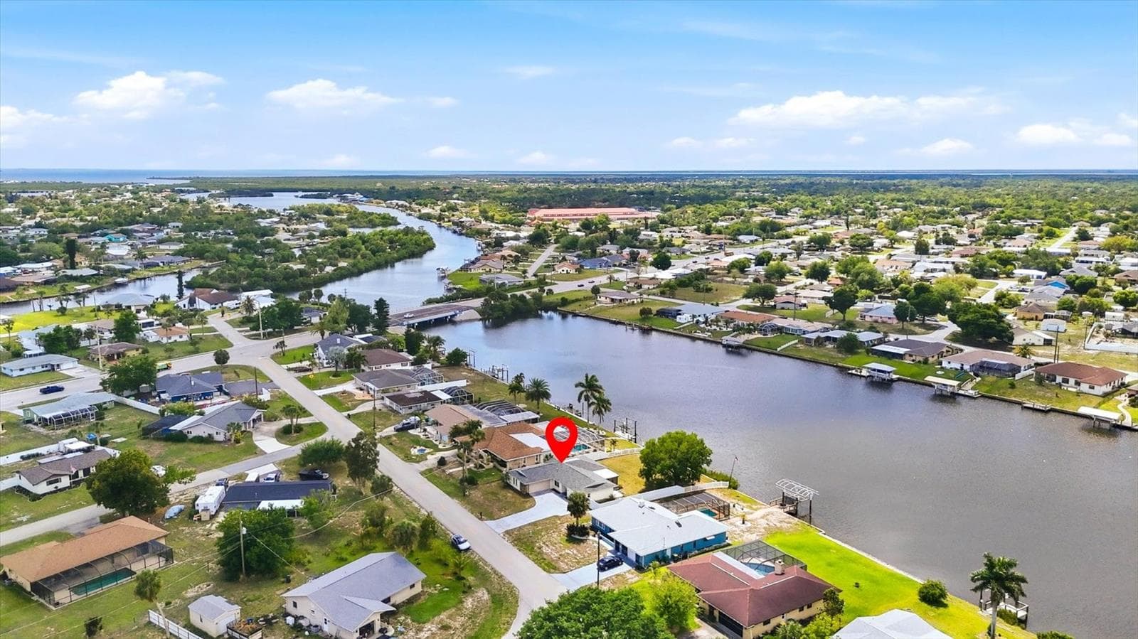 Single Family Residence at 814 ELLICOTT CIR NW, PORT CHARLOTTE, photo 2 of 52