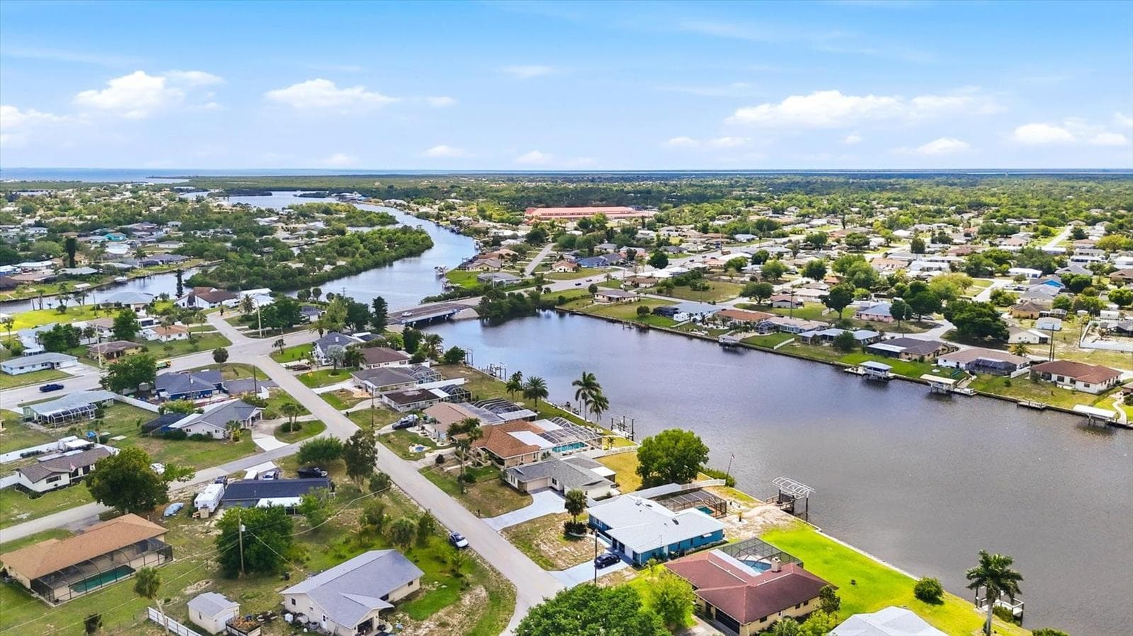 Single Family Residence at 814 ELLICOTT CIR NW, PORT CHARLOTTE, photo 3 of 52