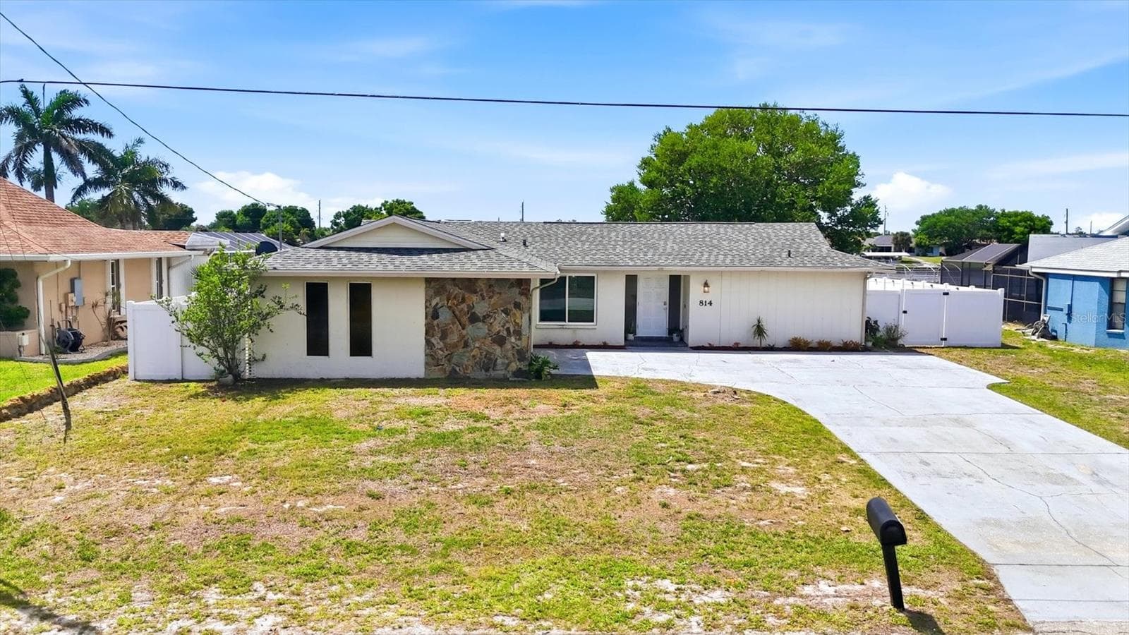 Single Family Residence at 814 ELLICOTT CIR NW, PORT CHARLOTTE, photo 15 of 52