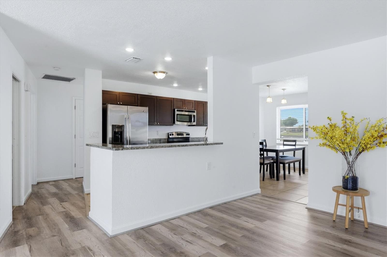 Single Family Residence at 814 ELLICOTT CIR NW, PORT CHARLOTTE, photo 28 of 52