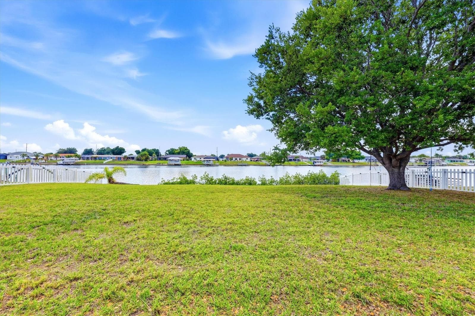 Single Family Residence at 814 ELLICOTT CIR NW, PORT CHARLOTTE, photo 43 of 52