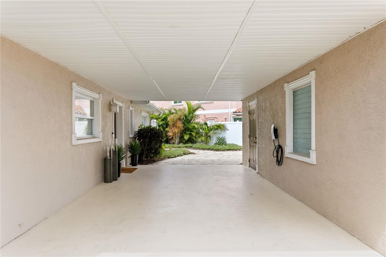 Single Family Residence at 3142 W VINA DEL MAR BLVD, ST PETE BEACH, photo 4 of 41