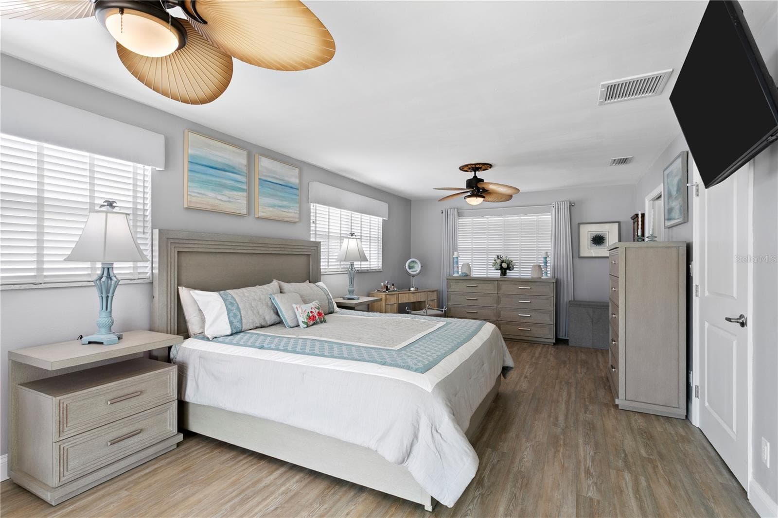 Single Family Residence at 3142 W VINA DEL MAR BLVD, ST PETE BEACH, photo 17 of 41