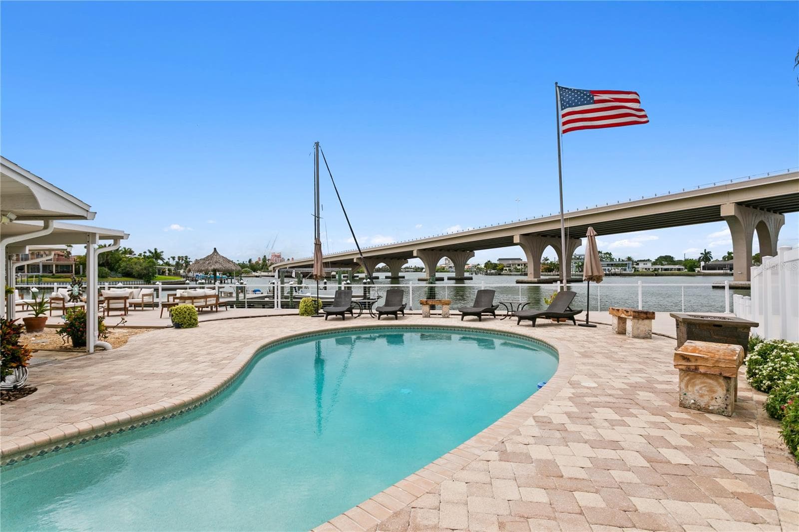 Single Family Residence at 3142 W VINA DEL MAR BLVD, ST PETE BEACH, photo 26 of 41