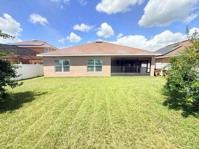 Single Family Residence at 2365 BARTON BAY CT, KISSIMMEE, photo 3 of 8