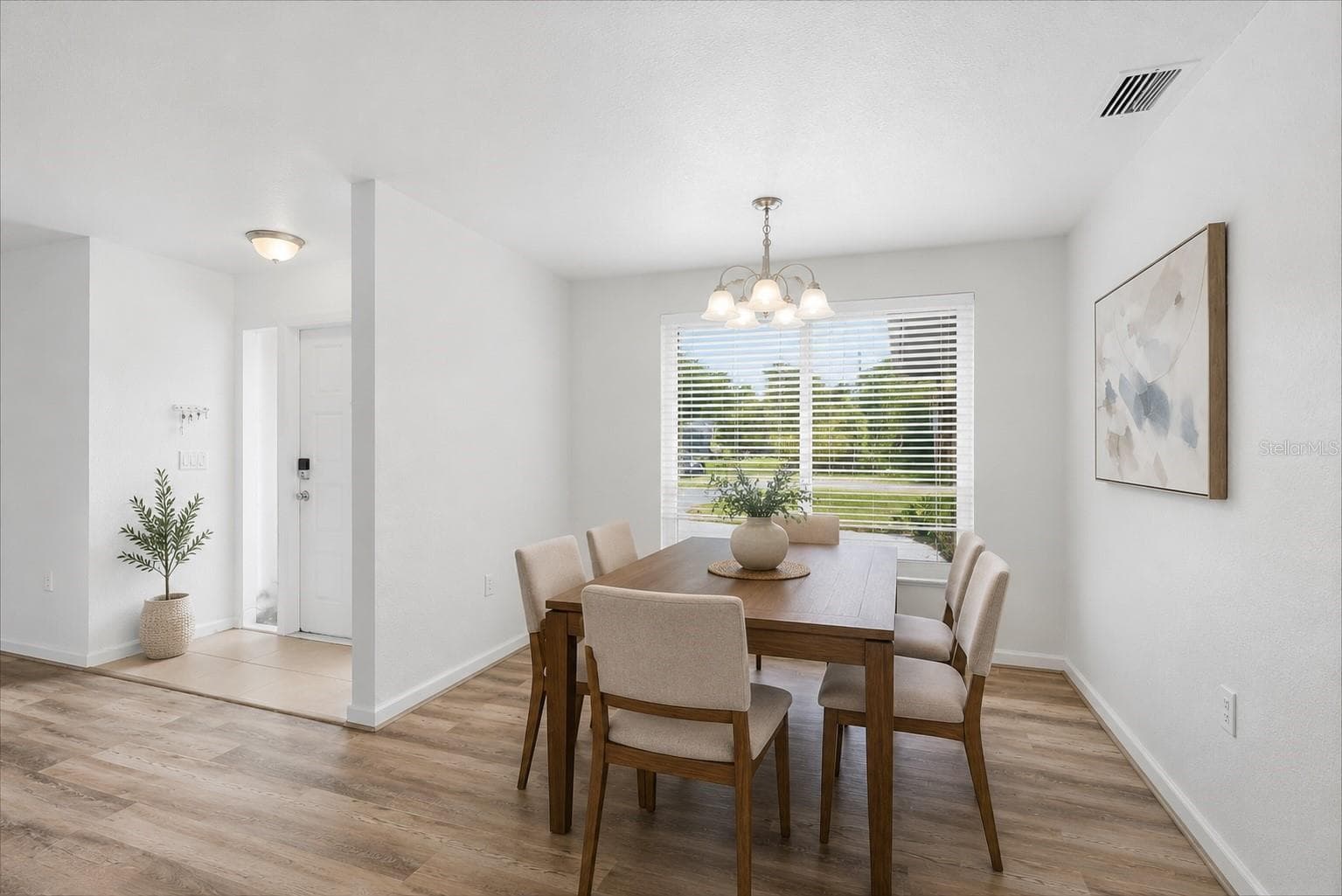 Single Family Residence at 814 ELLICOTT CIR NW, PORT CHARLOTTE, photo 5 of 52