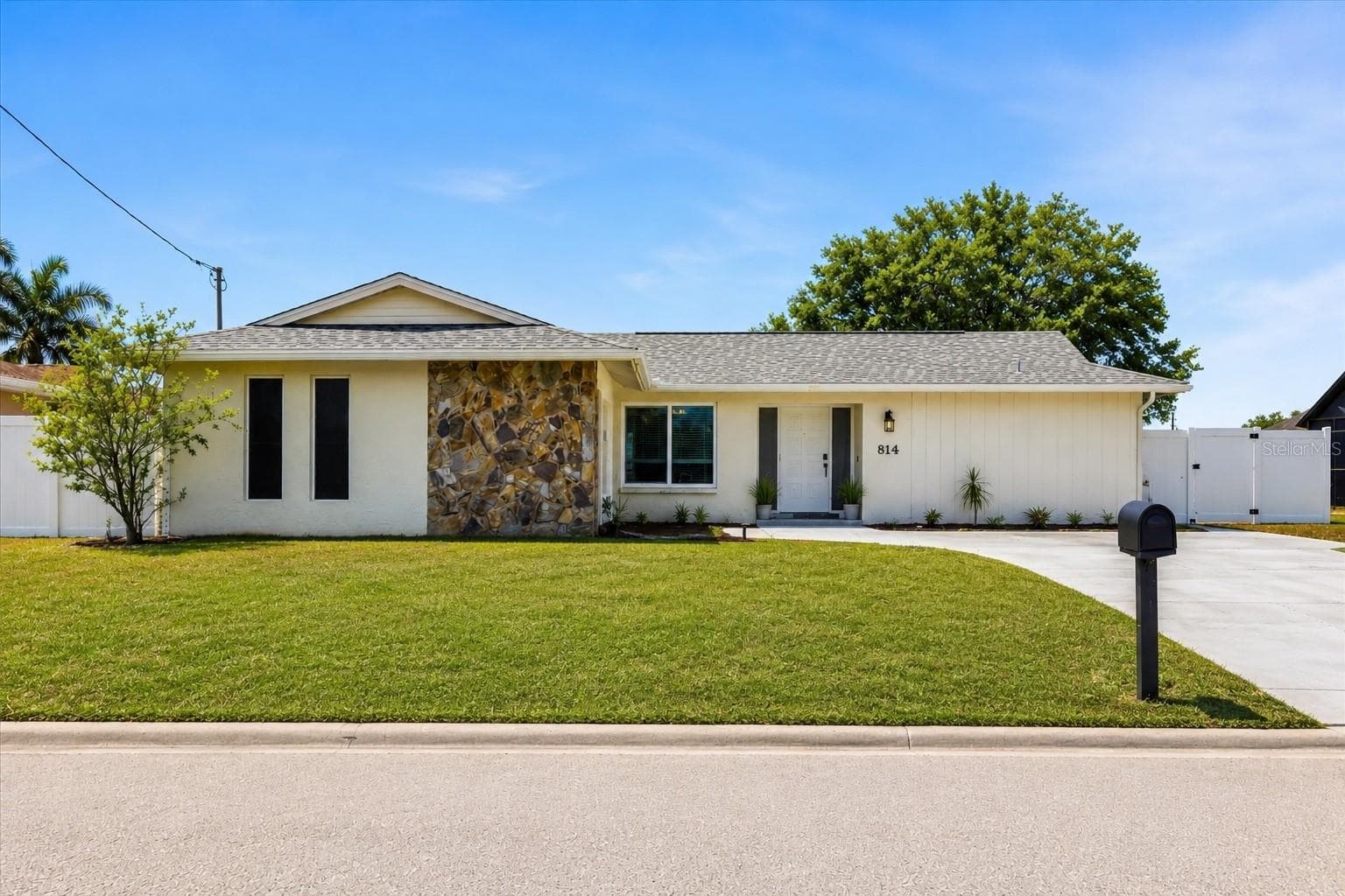 814 ELLICOTT CIR NW