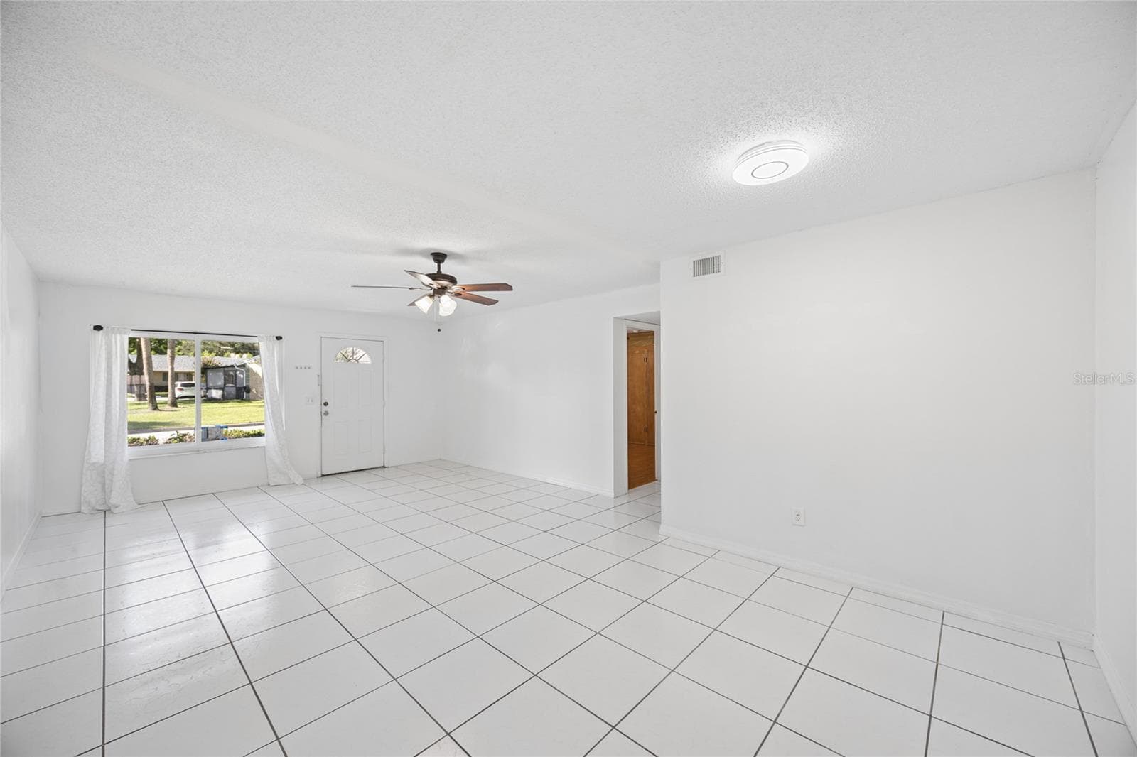 Condominium at 725 NORTHLAKE BLVD #10, ALTAMONTE SPRINGS, photo 5 of 27
