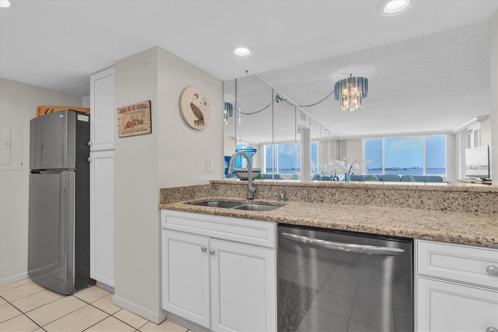 Bright Kitchen with Granite Counters and Breakfast Bar - 6287 BAHIA DEL MAR CIR #401, ST PETERSBURG