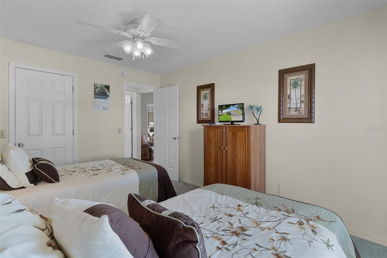 Single Family Residence at 2018 CASTANO PL, THE VILLAGES, photo 35 of 49