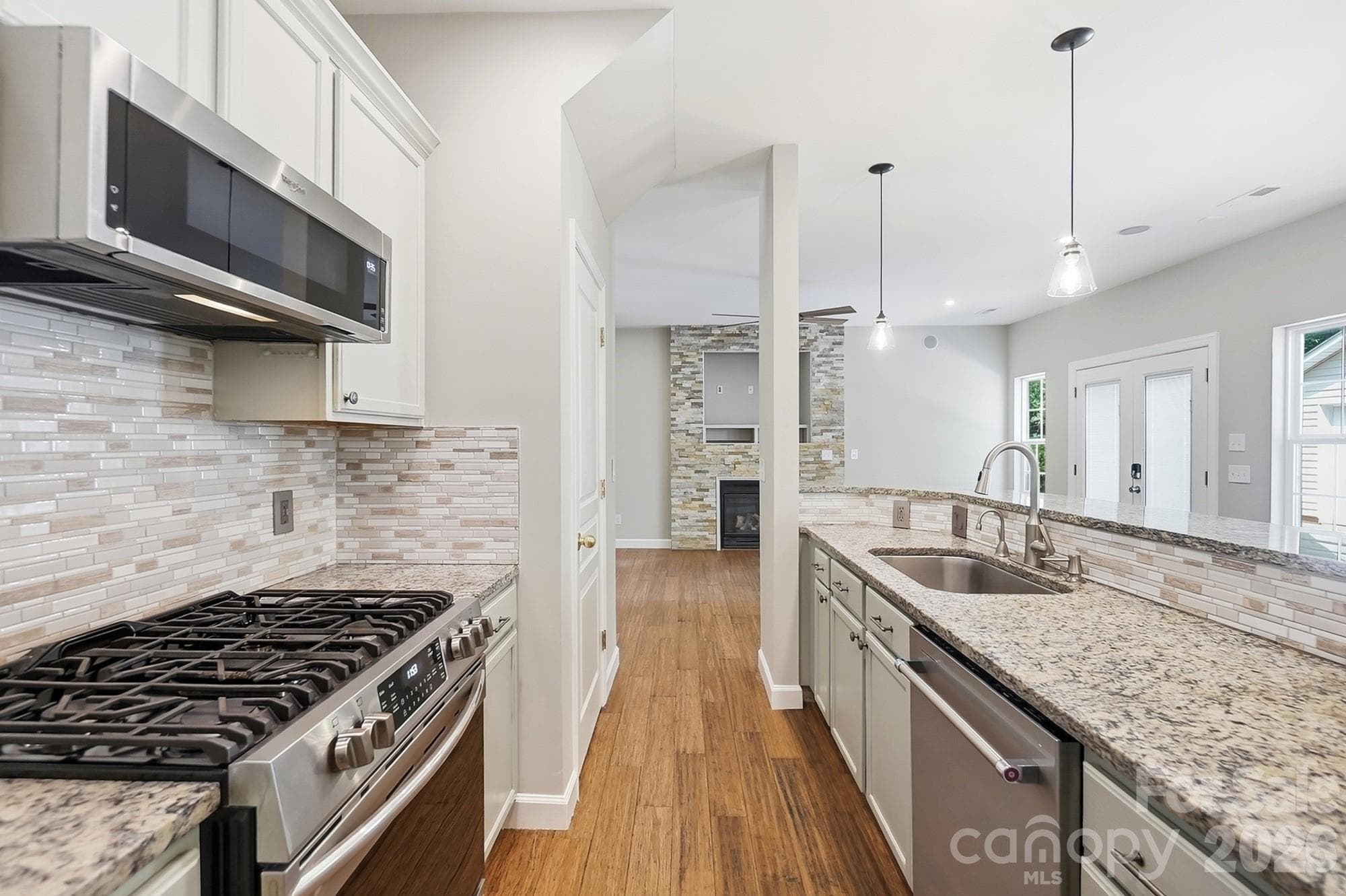 Single Family Residence at 11402 Heritage Green Drive, Cornelius, photo 14 of 48
