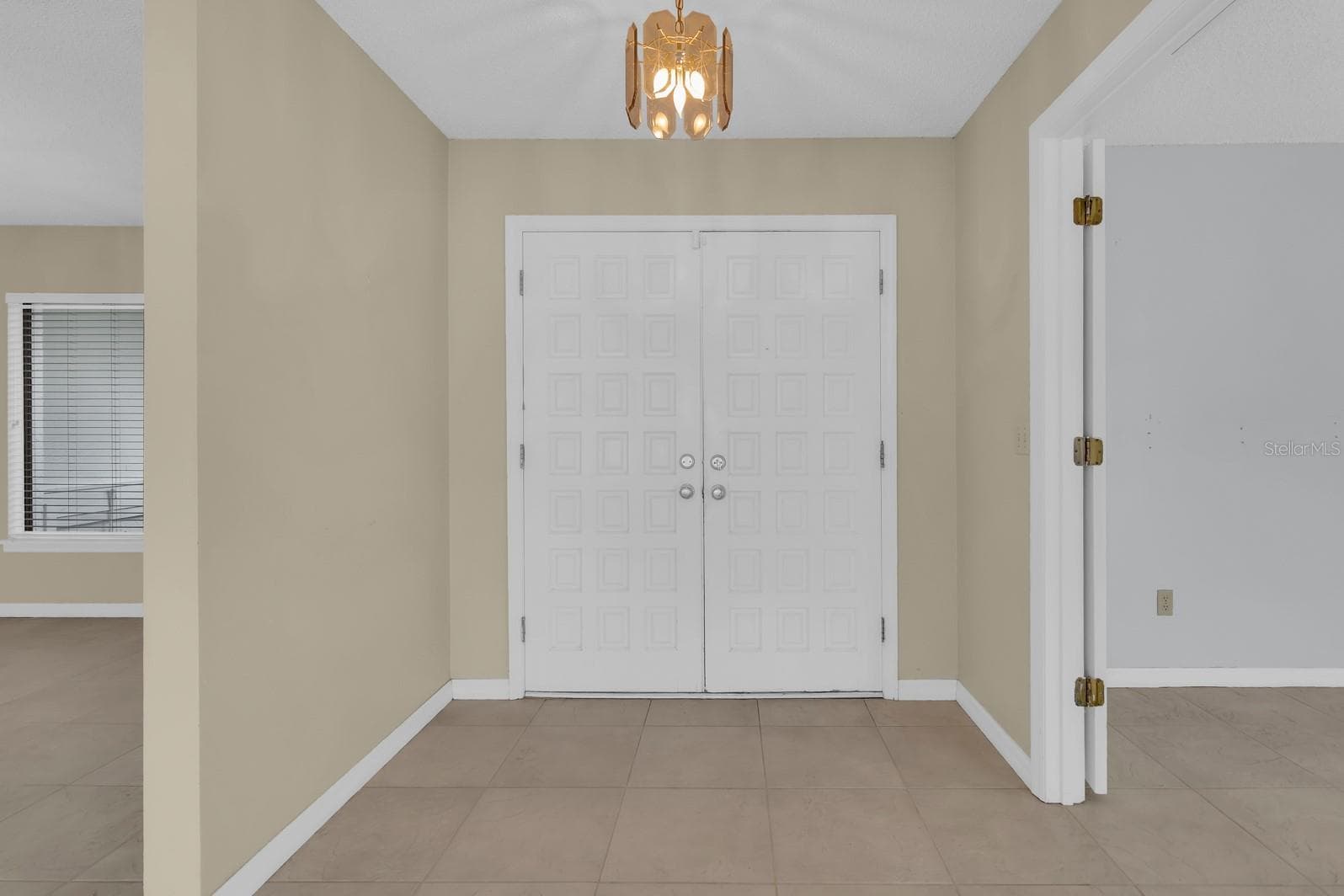 Single Family Residence at 381 HAVERLAKE CIR, APOPKA, photo 3 of 43