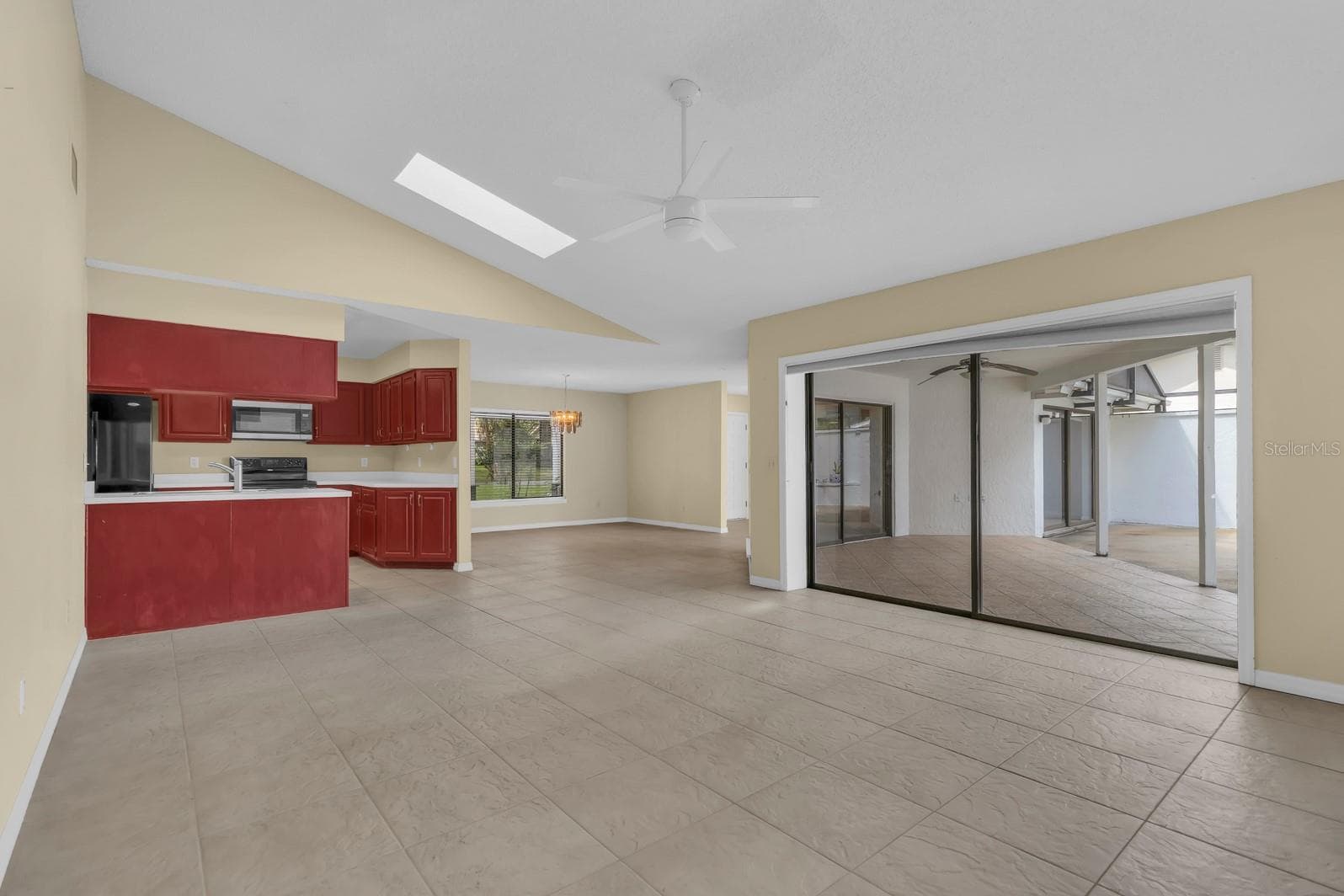 Single Family Residence at 381 HAVERLAKE CIR, APOPKA, photo 11 of 43