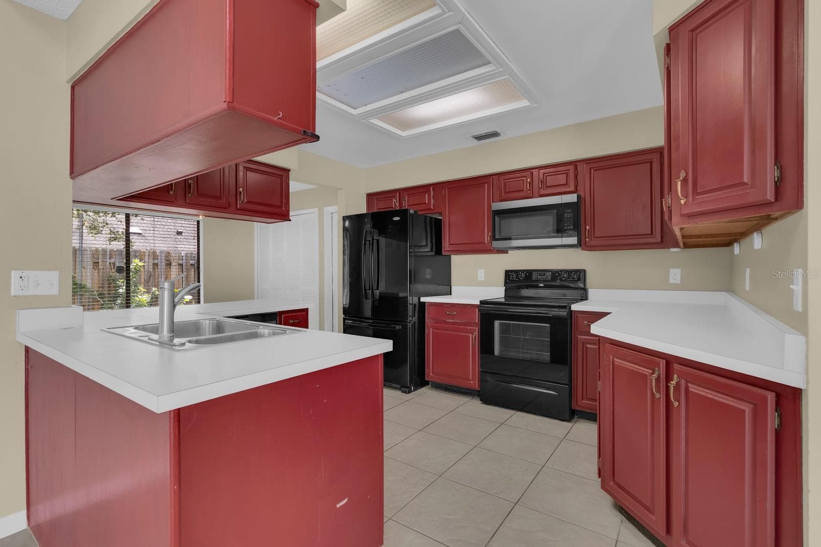 Single Family Residence at 381 HAVERLAKE CIR, APOPKA, photo 13 of 43