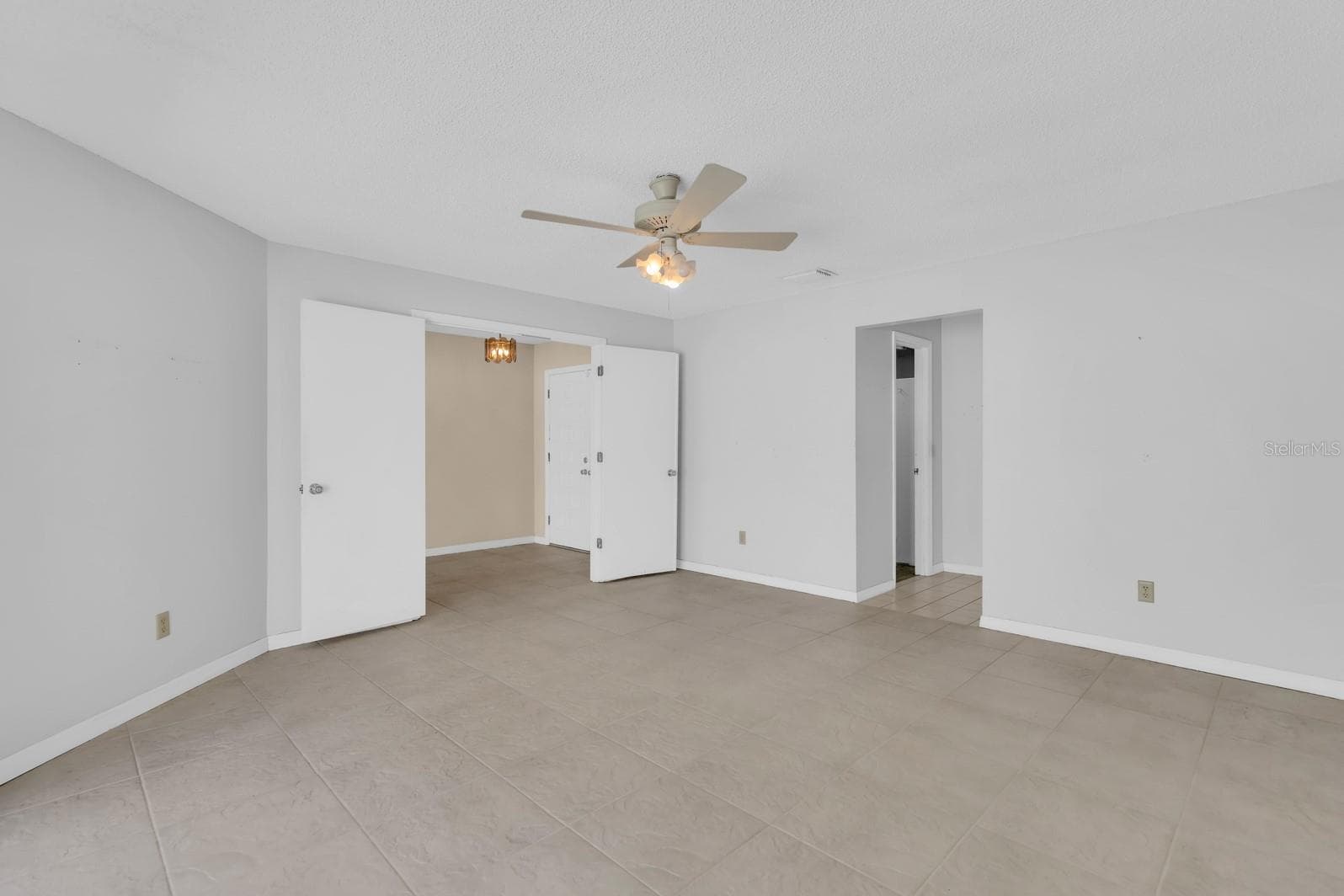 Single Family Residence at 381 HAVERLAKE CIR, APOPKA, photo 18 of 43