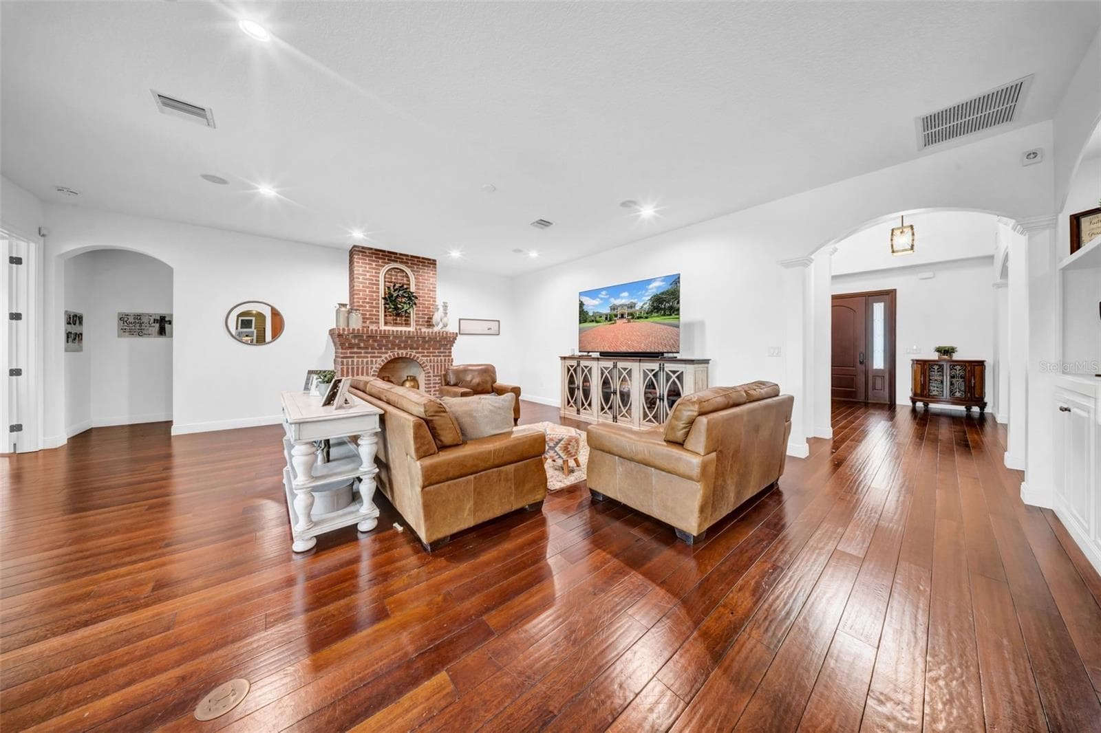 Family Room - 17930 DORMAN RD, LITHIA