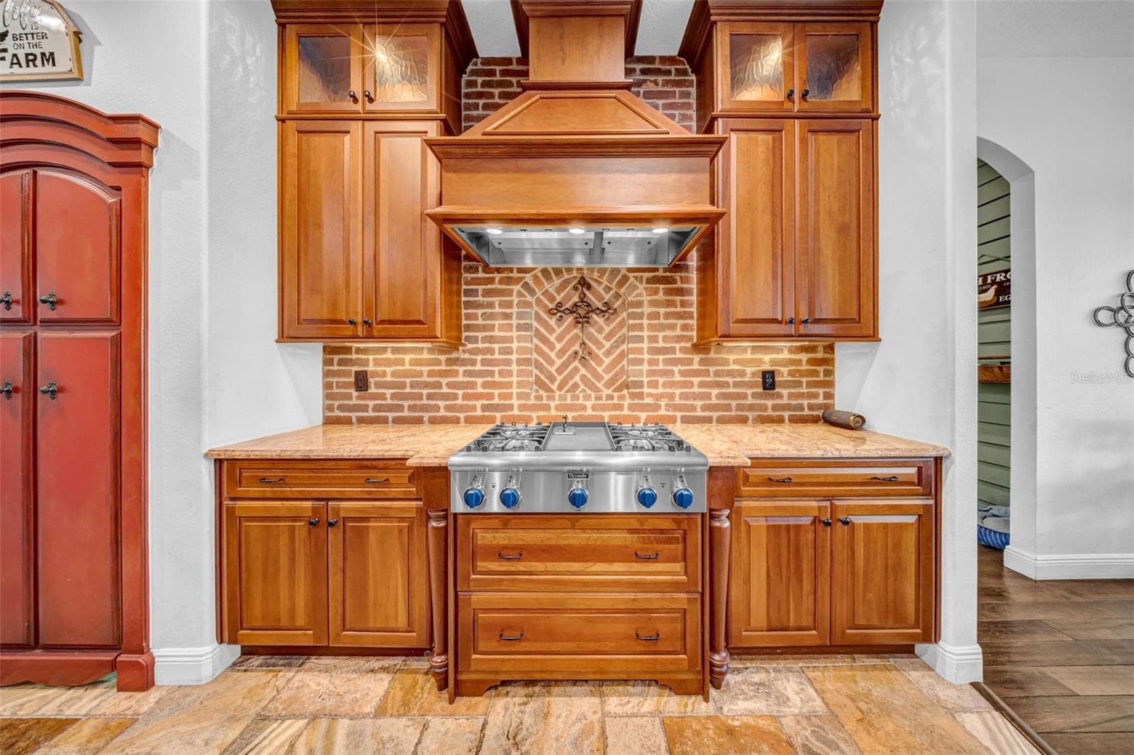 Kitchen - 17930 DORMAN RD, LITHIA
