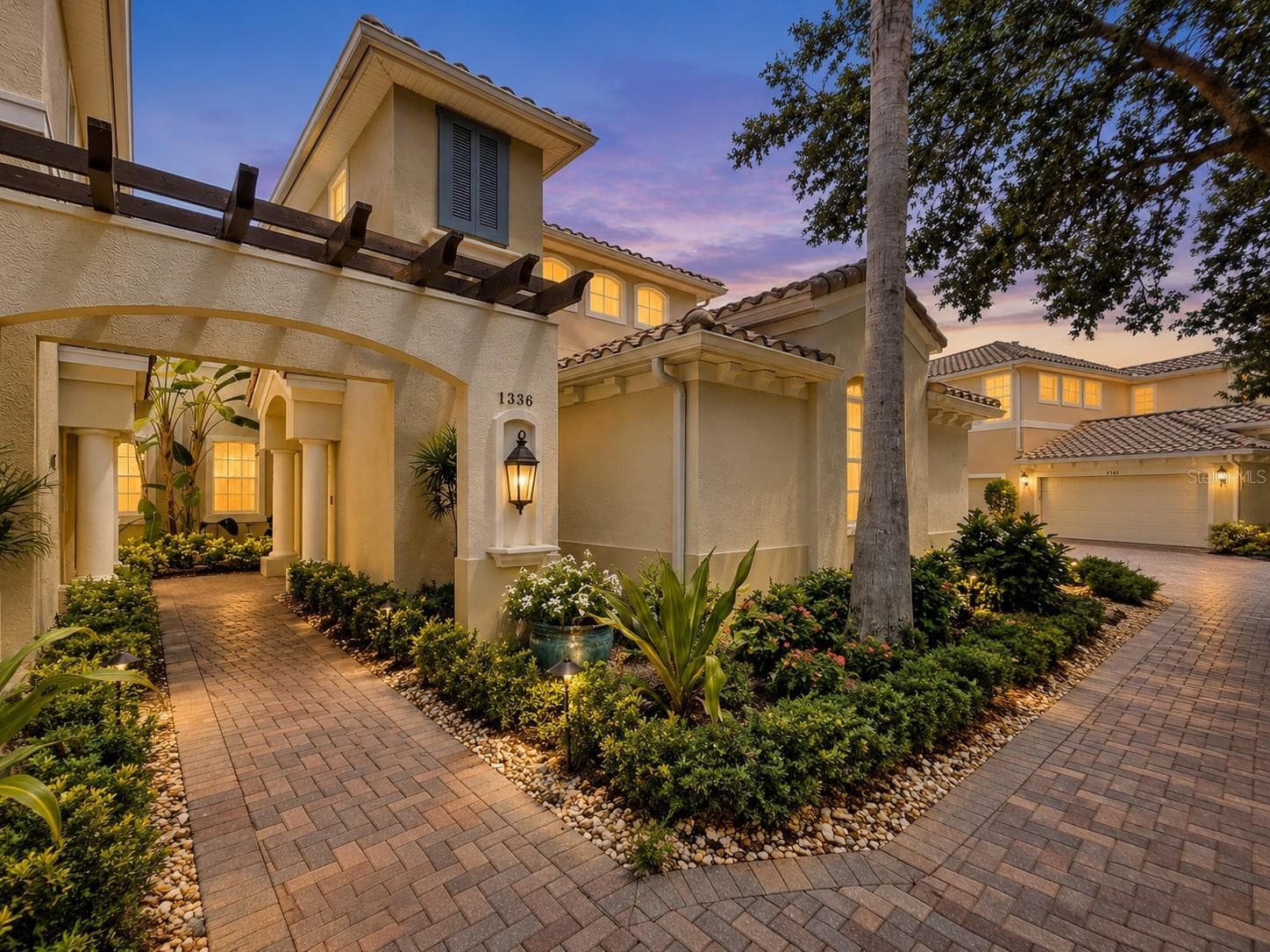 Front/Side Entrance - 1338 EMERALD DUNES DR #35, SUN CITY CENTER
