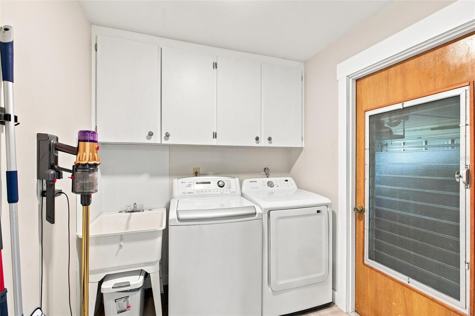Single Family Residence at 302 DEGAS DR, NOKOMIS, photo 37 of 58