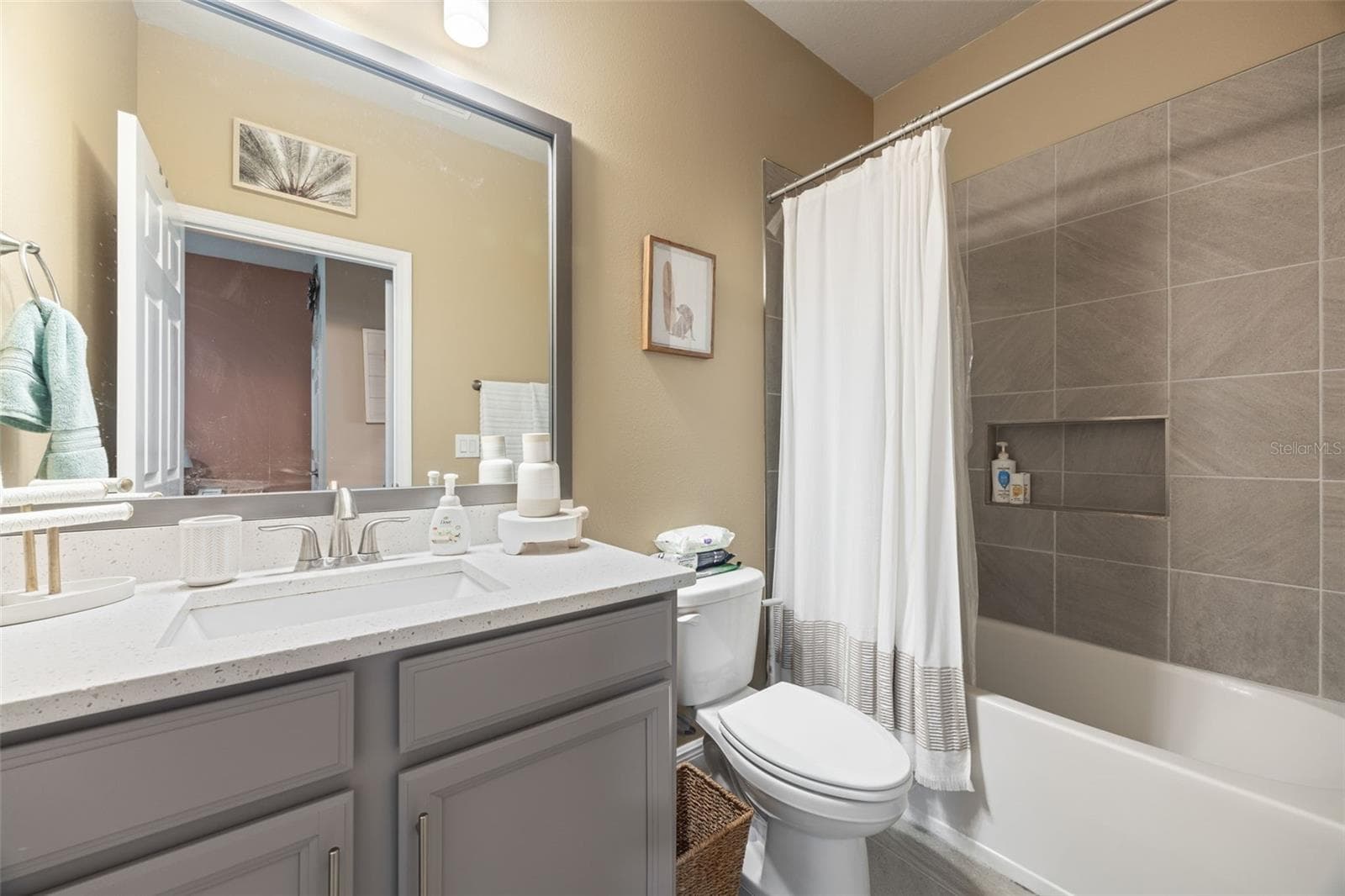 Single Family Residence at 11822 CHEVELON LN, PARRISH, photo 18 of 28