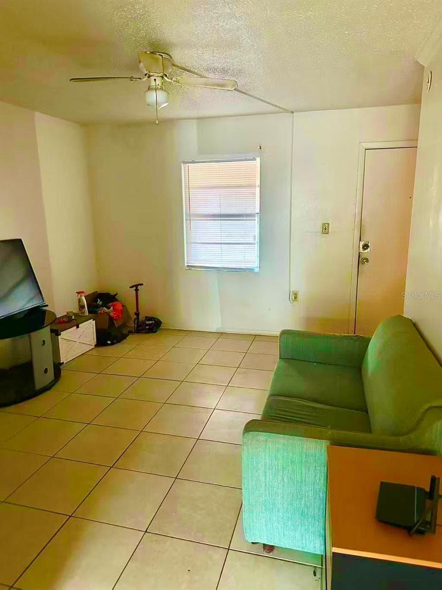 Condominium at 914 SW 8TH AVE #42, GAINESVILLE, photo 5 of 11