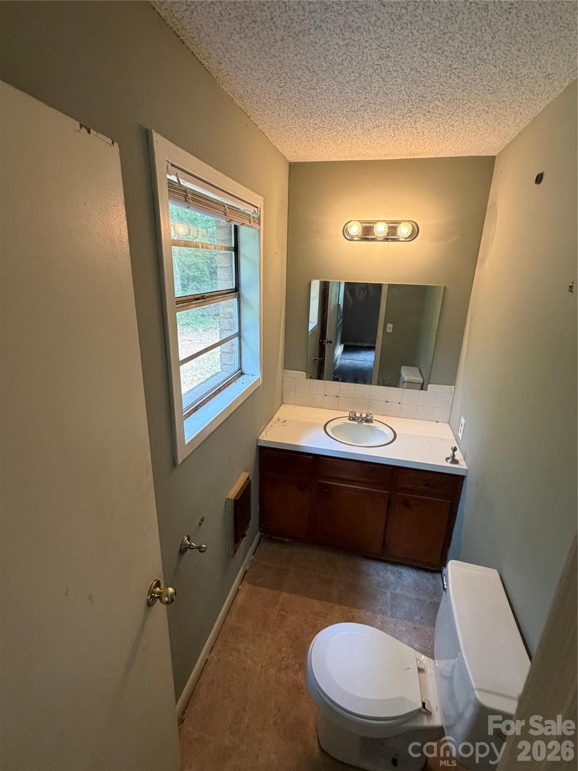 Single Family Residence at 318 Shady Lane, Norwood, photo 12 of 13