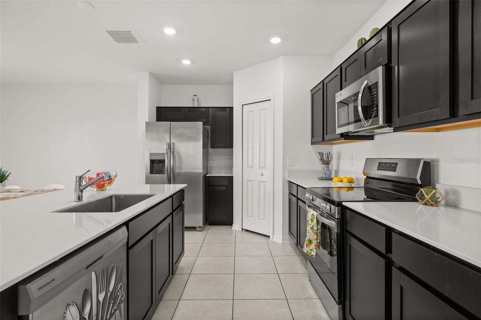 Single Family Residence at 1334 DIEGO TER, WINTER HAVEN, photo 10 of 59