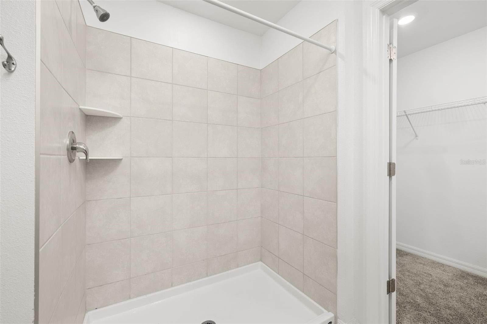 Walk-In Shower - 1334 DIEGO TER, WINTER HAVEN