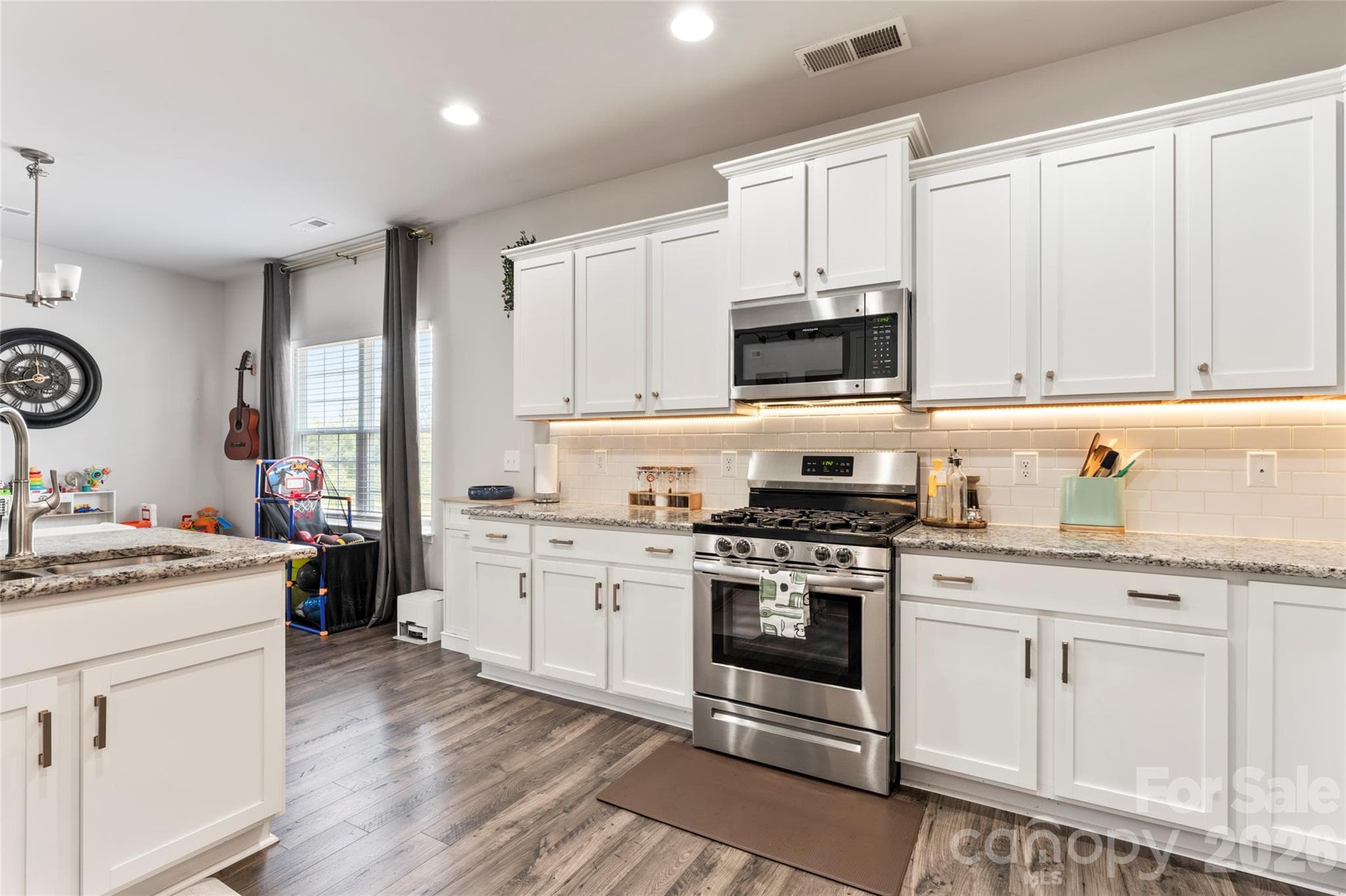 Single Family Residence at 11732 Glenwood Drive, Locust, photo 11 of 39