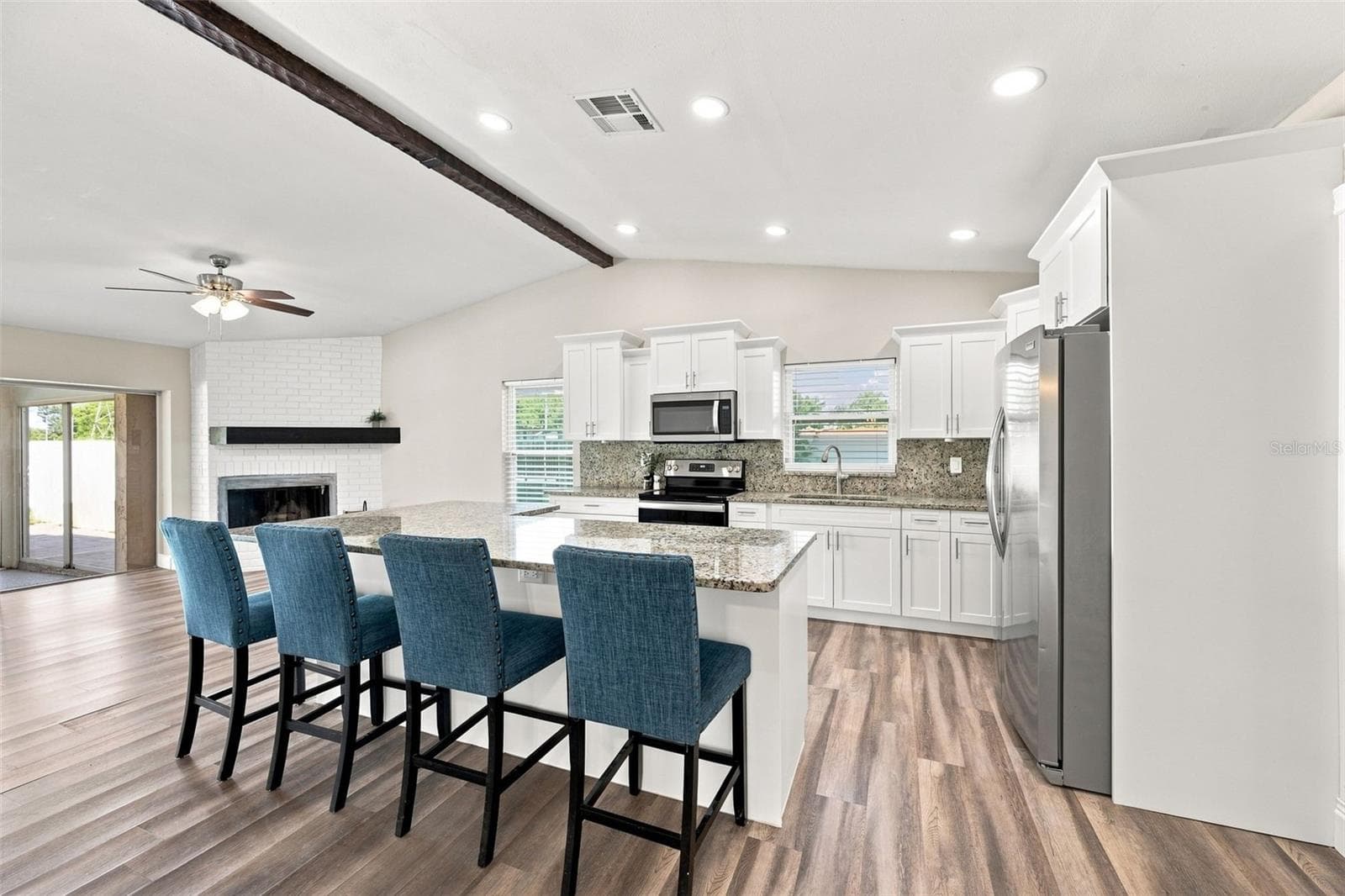Chef's Kitchen - 3276 FOX HILL DR, CLEARWATER