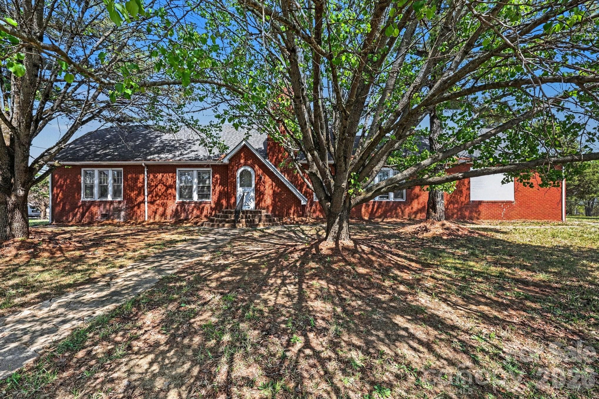 Single Family Residence at 1411 Ludwick Heights Lane, Salisbury, photo 3 of 44