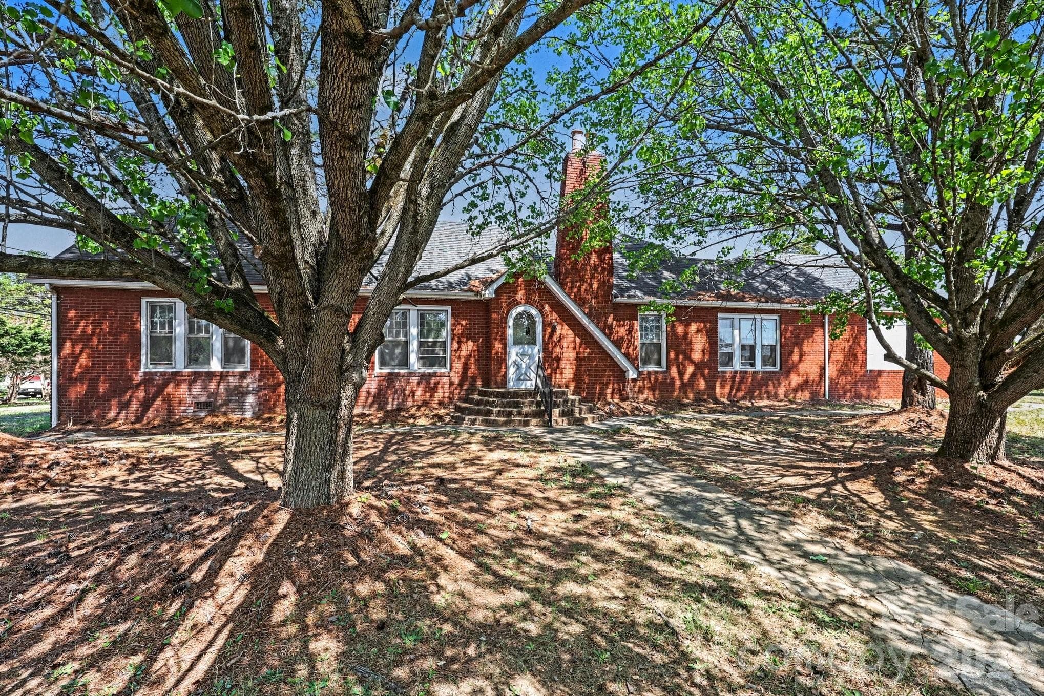 Single Family Residence at 1411 Ludwick Heights Lane, Salisbury, photo 4 of 44