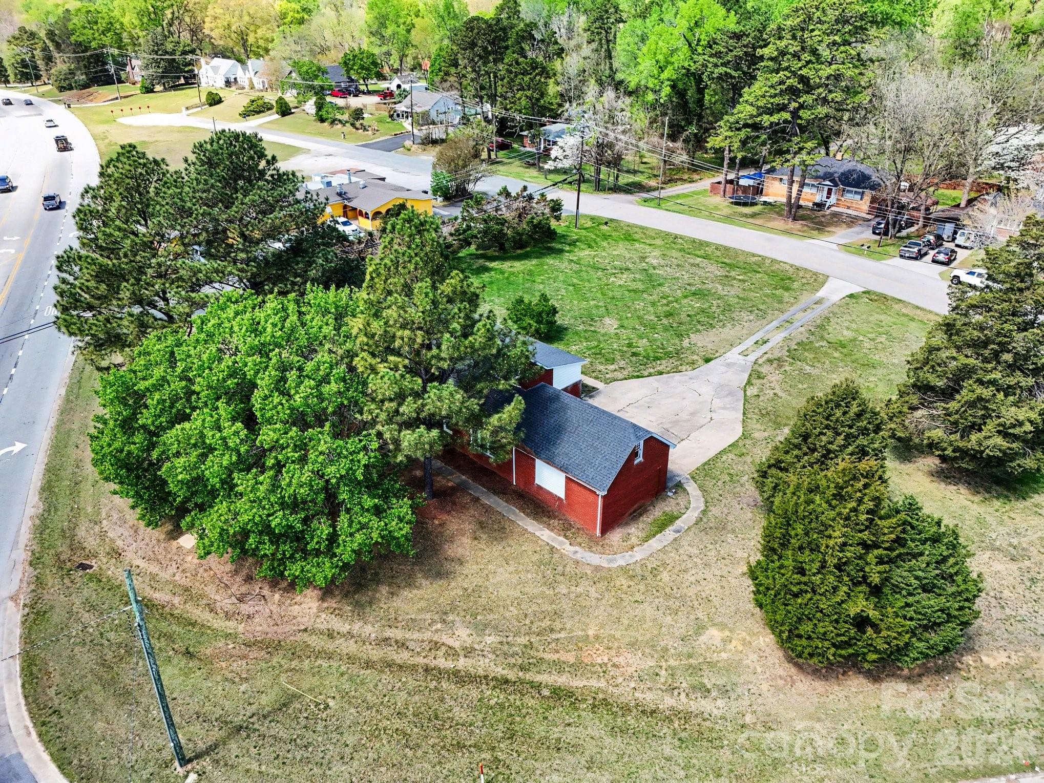 Single Family Residence at 1411 Ludwick Heights Lane, Salisbury, photo 6 of 44