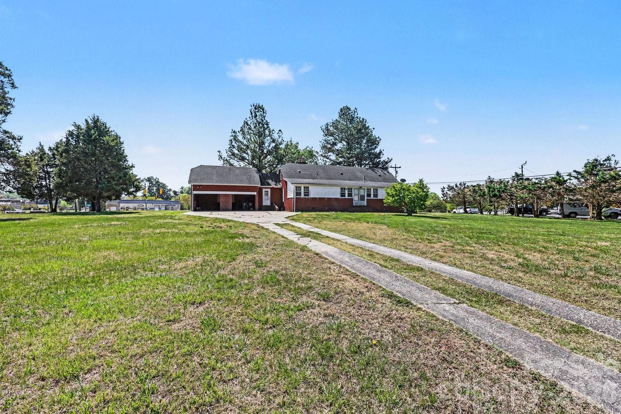 Single Family Residence at 1411 Ludwick Heights Lane, Salisbury, photo 41 of 44