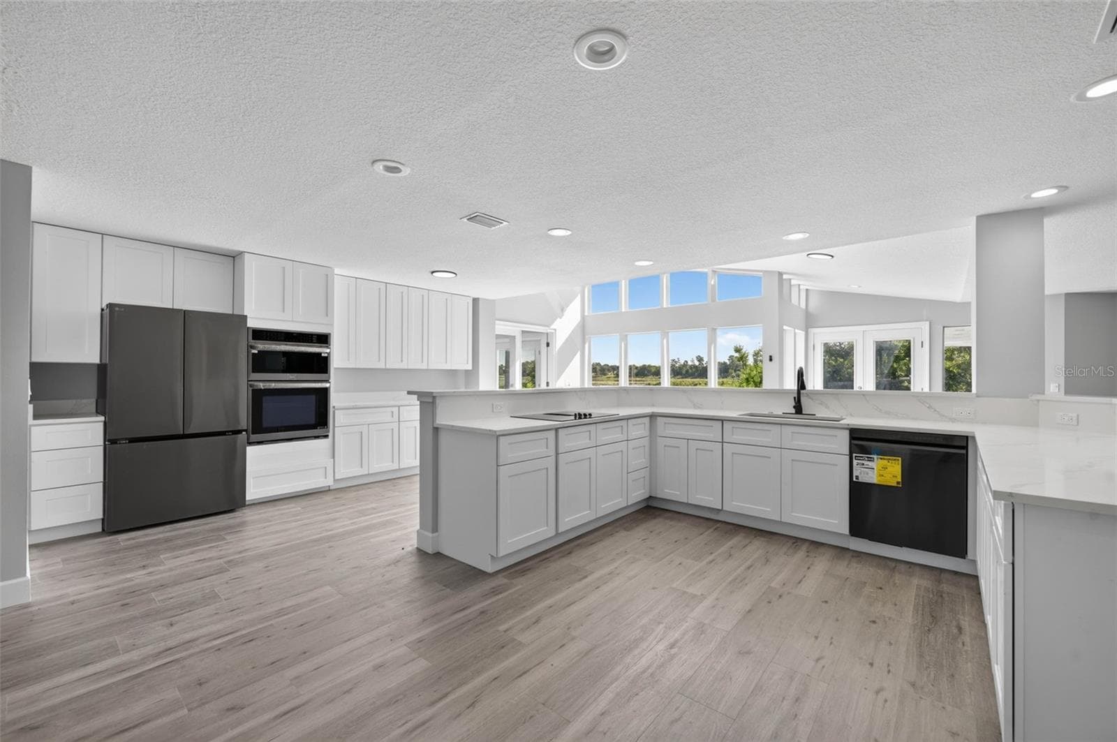 Updated Appliances & Quartz Countertops - 401 N 1ST ST, LAKE MARY