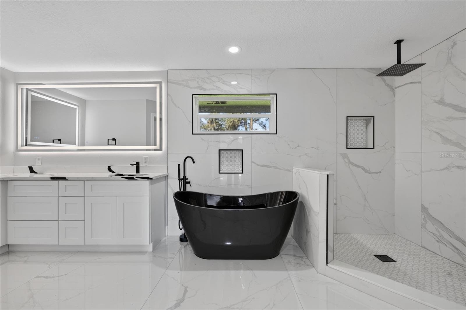 Main Bathroom - 401 N 1ST ST, LAKE MARY