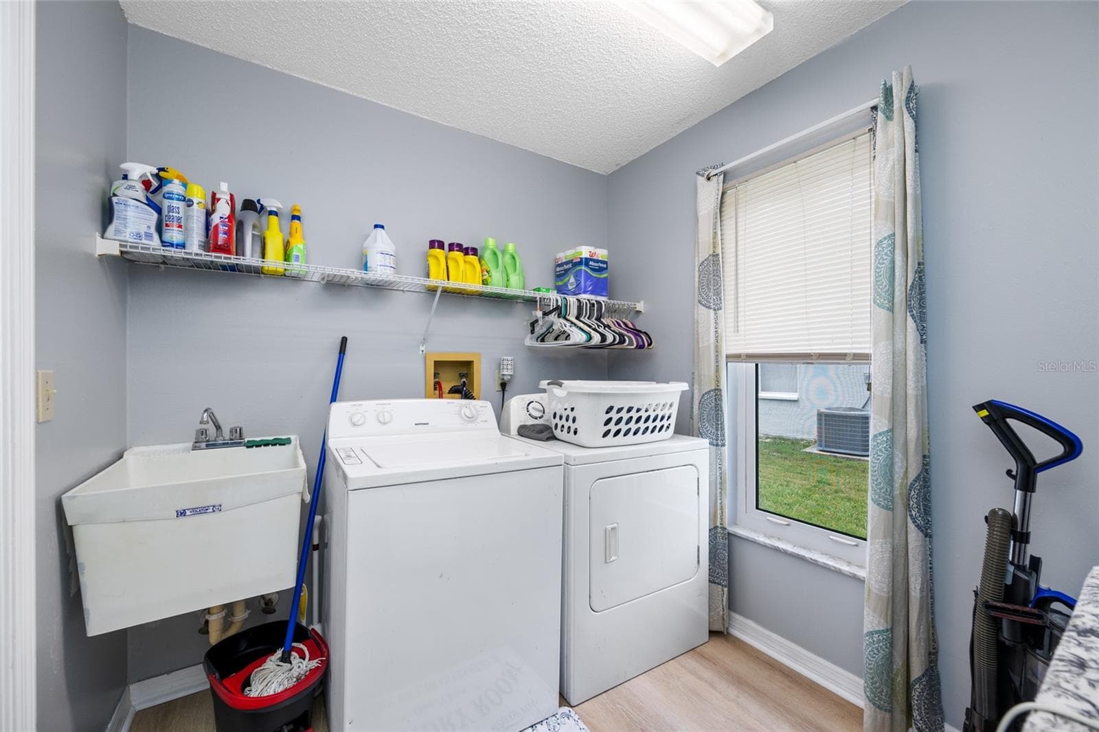 Laundry Room - 3225 HEARTHSTONE CT, HOLIDAY