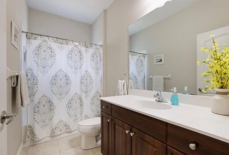 2nd bathroom - 13012 DEEP BLUE PL, BRADENTON