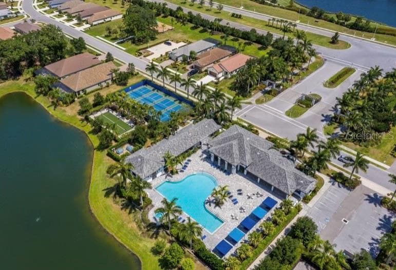 AMAZING AMENITIES - 13012 DEEP BLUE PL, BRADENTON