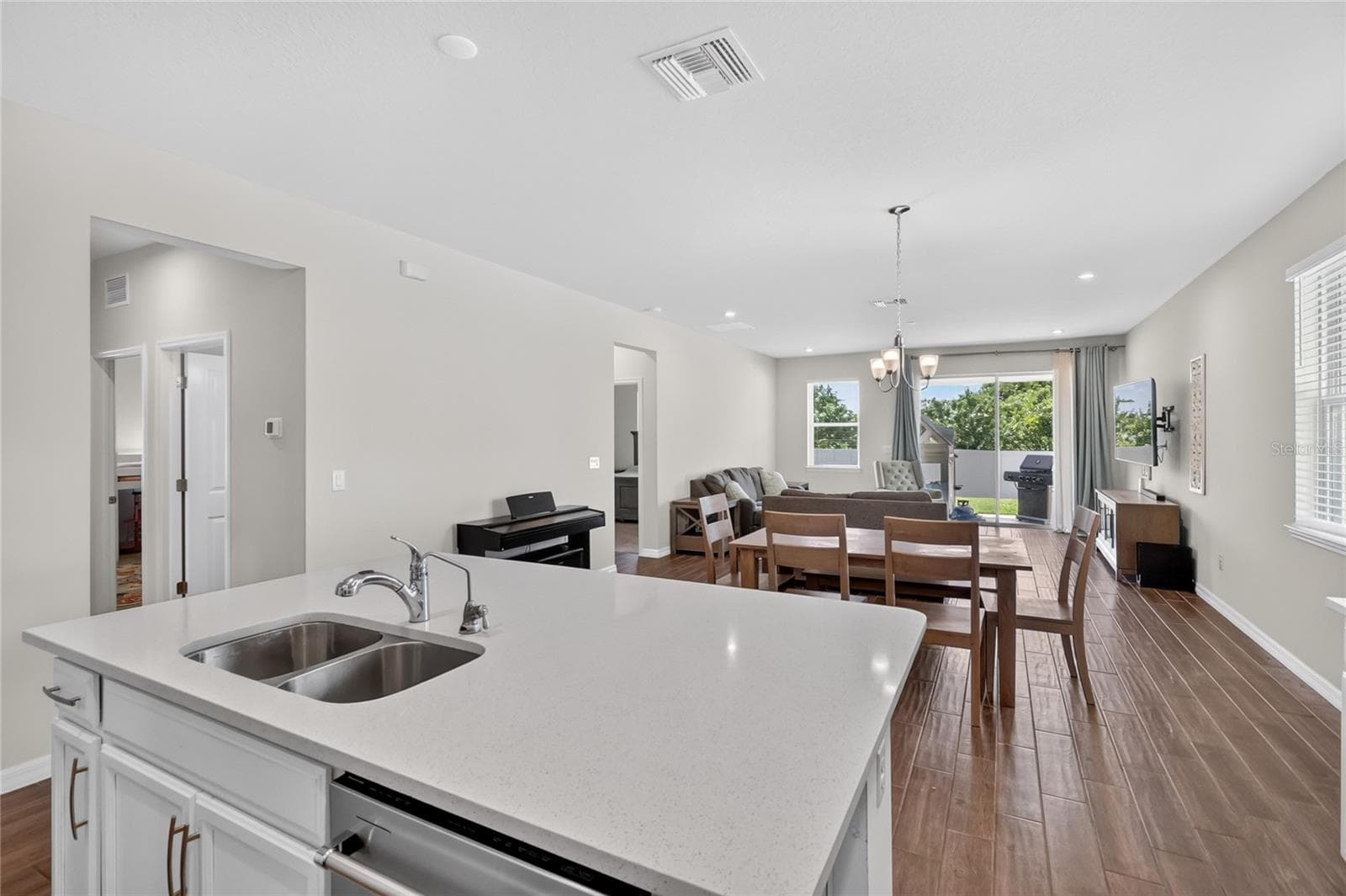 Single Family Residence at 13520 PALMERA VISTA DR, RIVERVIEW, photo 12 of 53