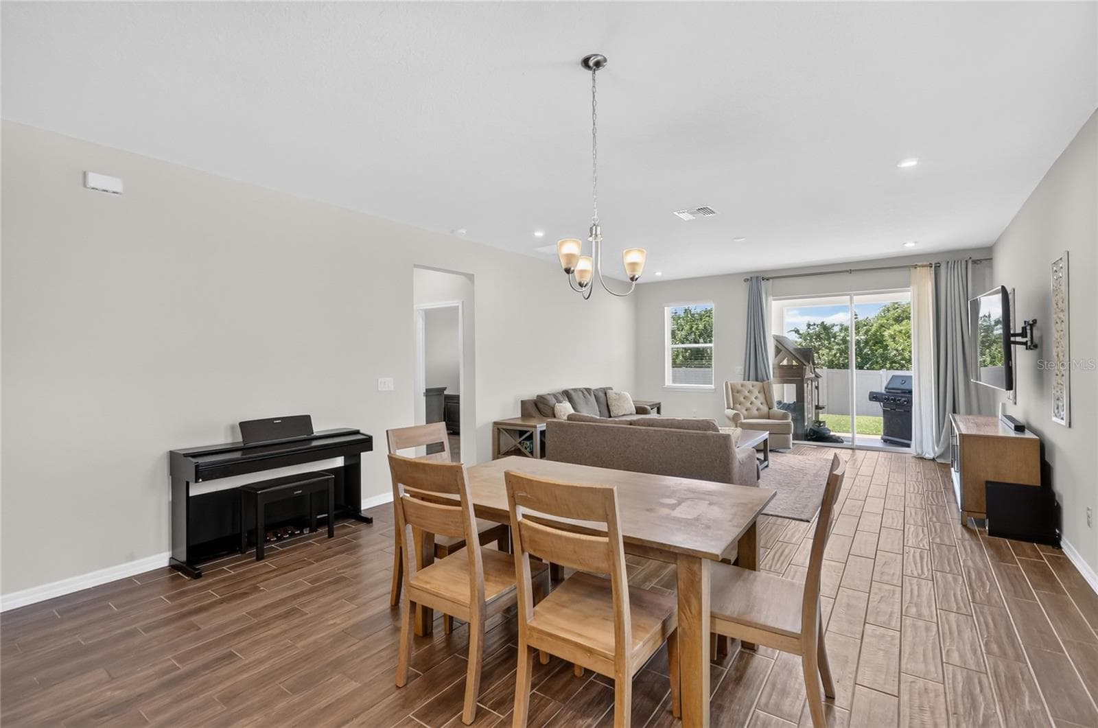 Single Family Residence at 13520 PALMERA VISTA DR, RIVERVIEW, photo 13 of 53