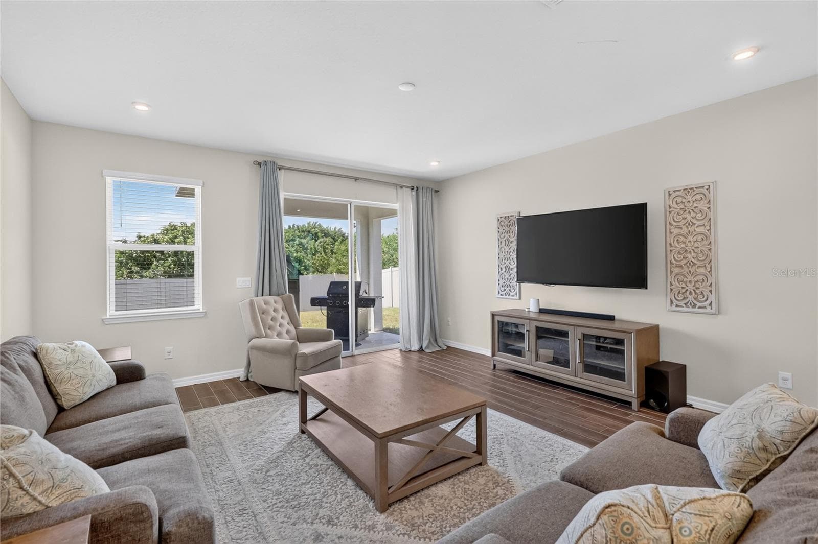 Single Family Residence at 13520 PALMERA VISTA DR, RIVERVIEW, photo 15 of 53