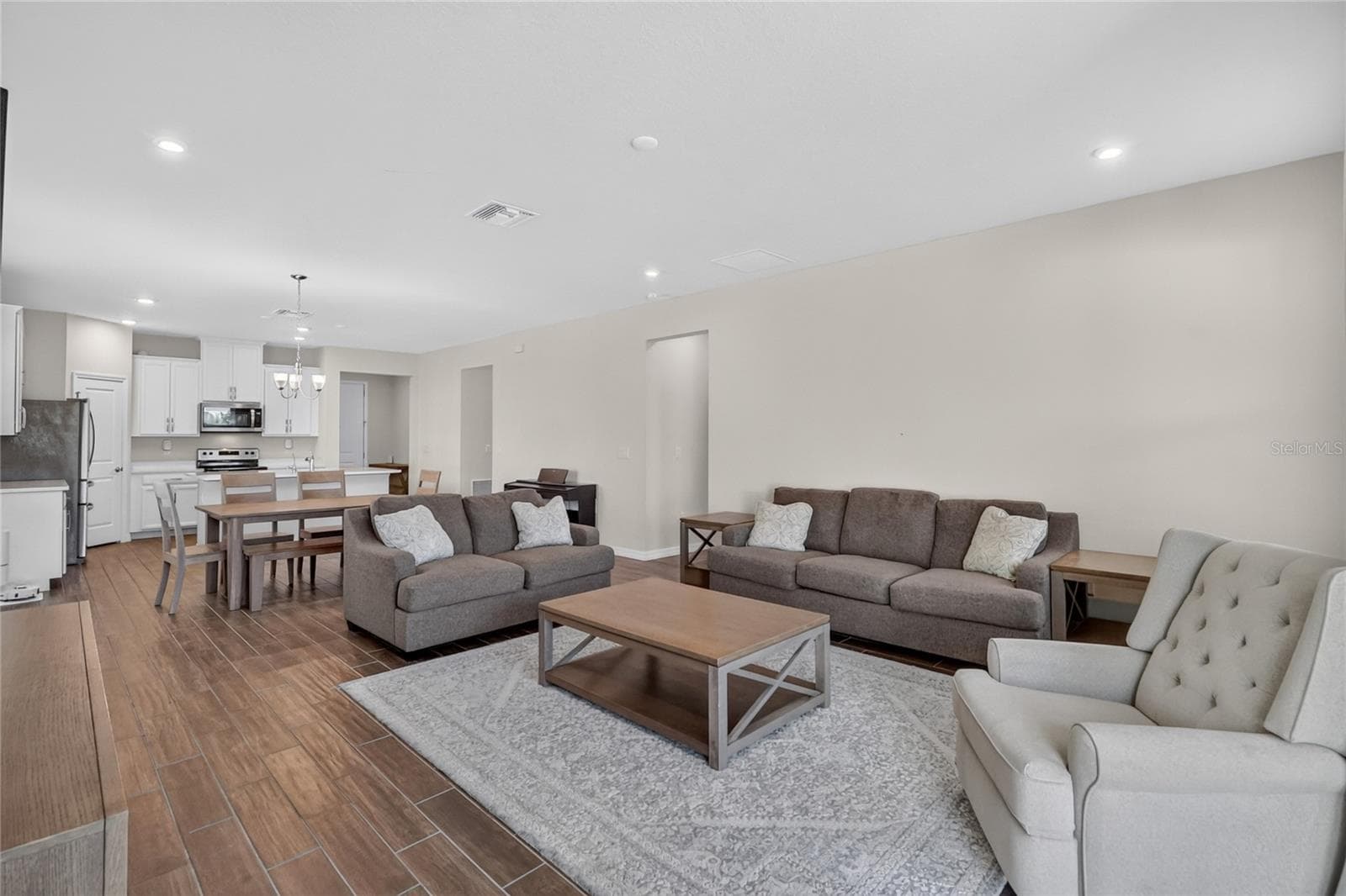 Single Family Residence at 13520 PALMERA VISTA DR, RIVERVIEW, photo 18 of 53