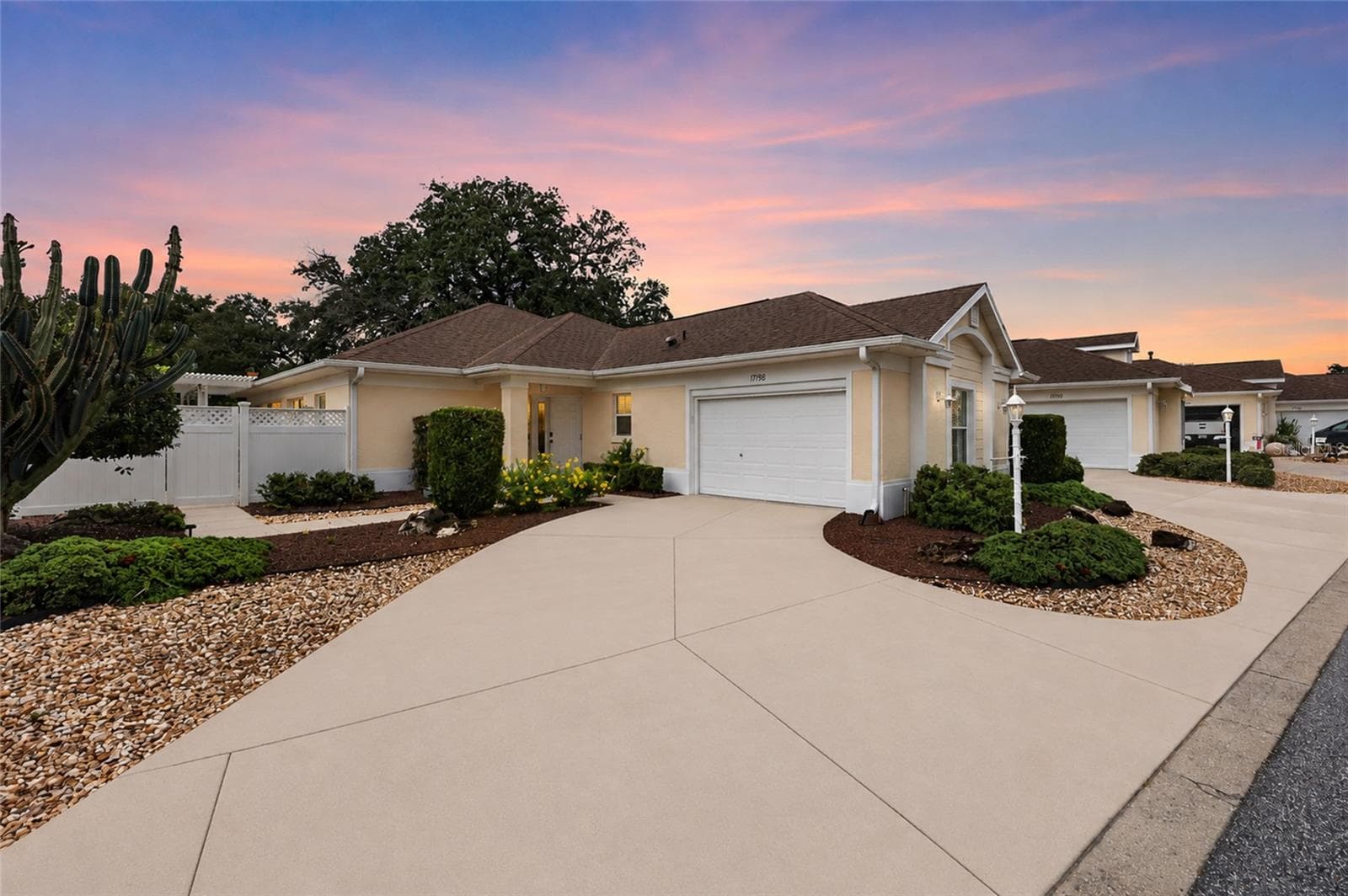 Beautifully sited corner lot! - 17198 SE 84TH KNIGHT AVE, THE VILLAGES