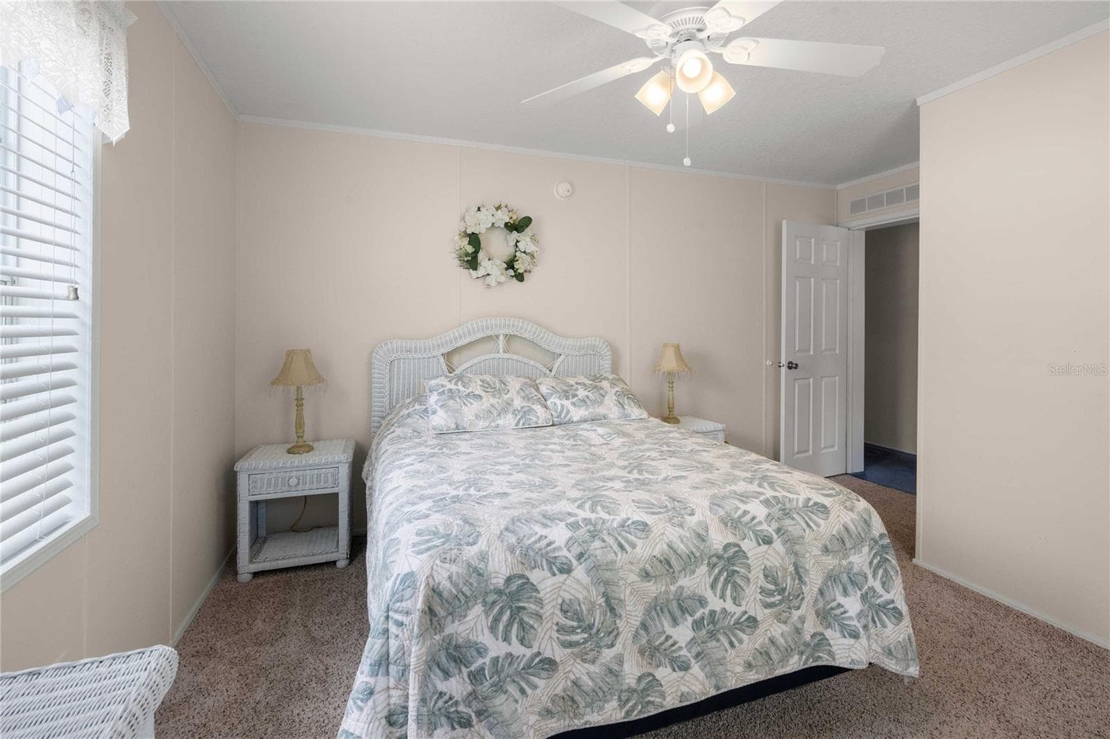 Manufactured Home at 38417 MONET DR, ZEPHYRHILLS, photo 28 of 53