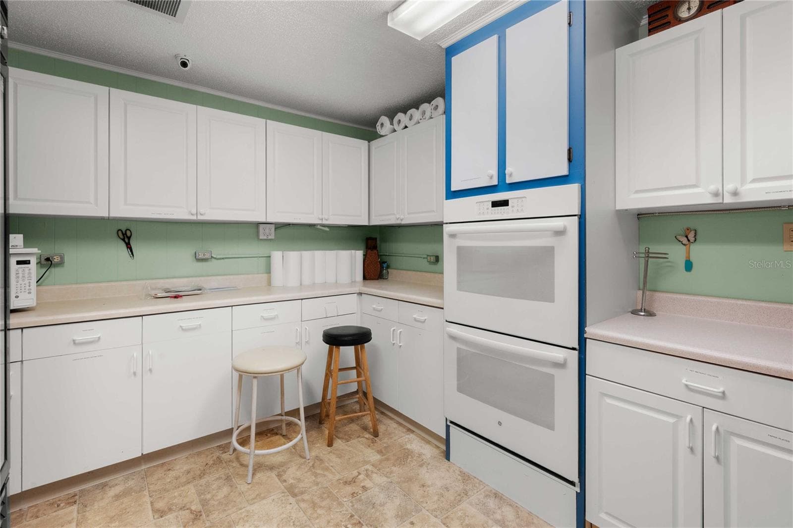 Manufactured Home at 38417 MONET DR, ZEPHYRHILLS, photo 42 of 53