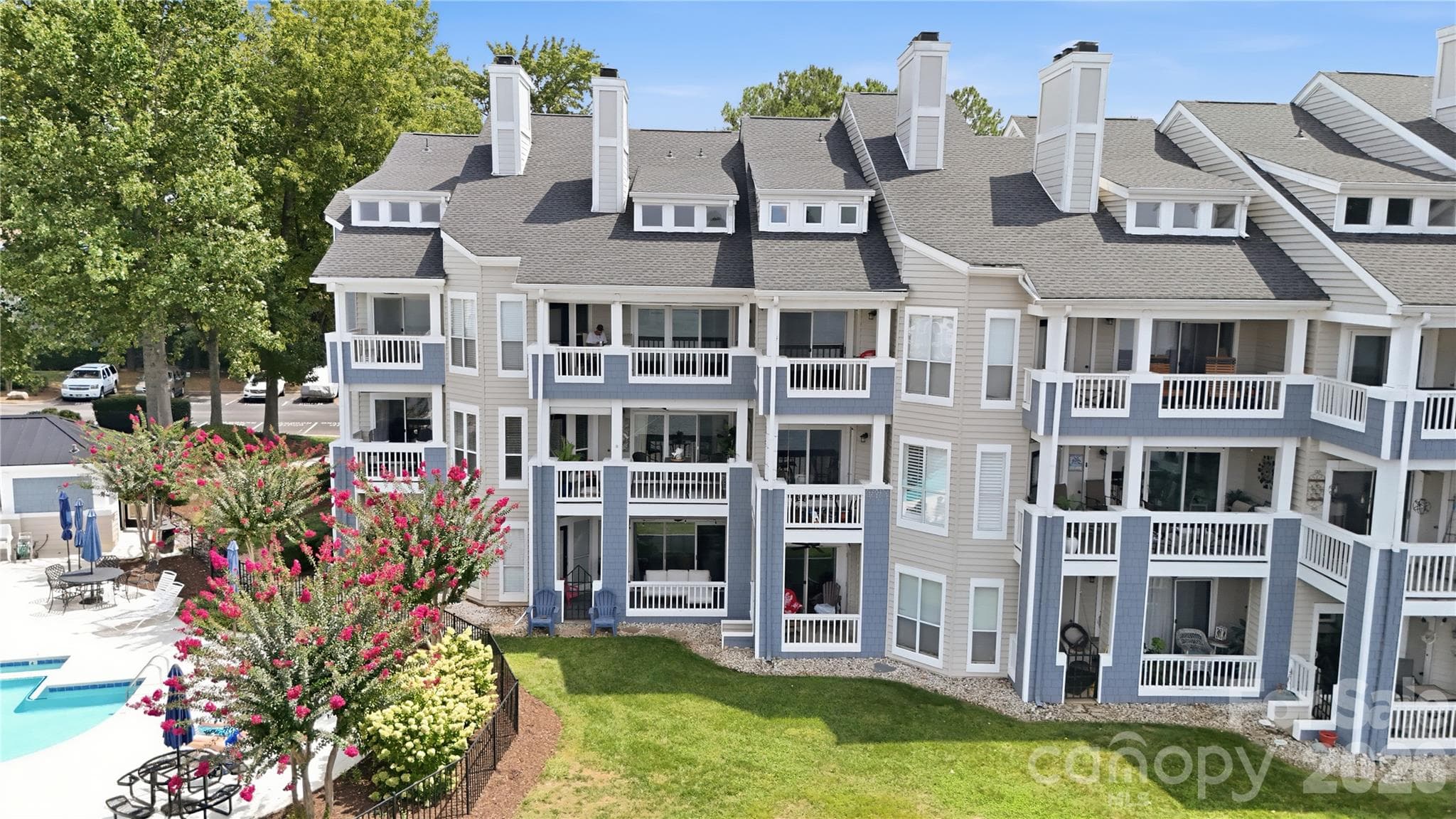 A beautiful Lake Norman setting for everyday living or a relaxing retreat. - 932 Southwest Drive, Davidson
